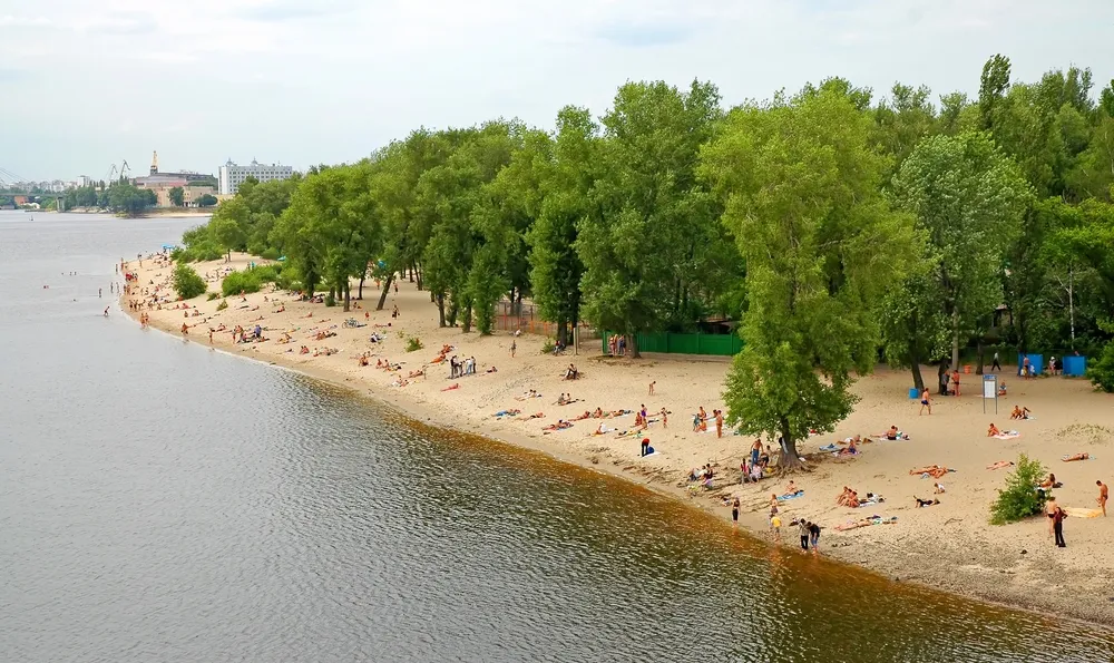 Якість води у водоймах і річках у межах пляжів