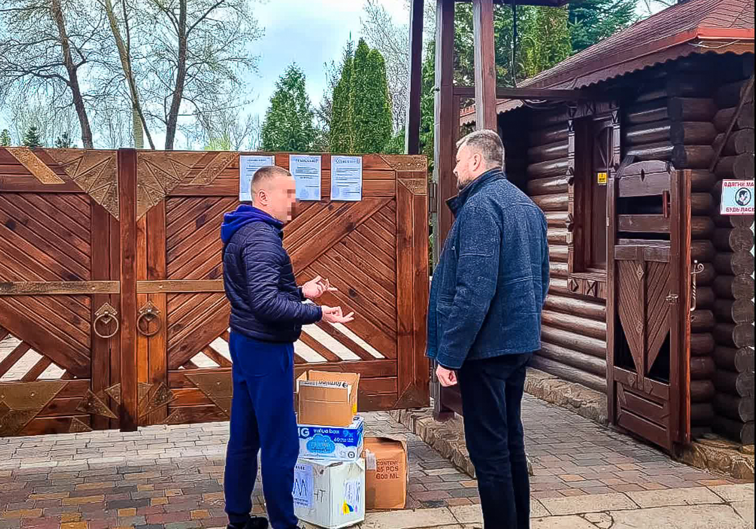 The Association of Ambulatory Physicians handed over the means ofHygiene Products to the Territorial Defense of the Dnipro